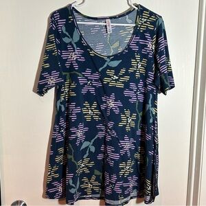 Lularoe Irma floral tee‎ Large